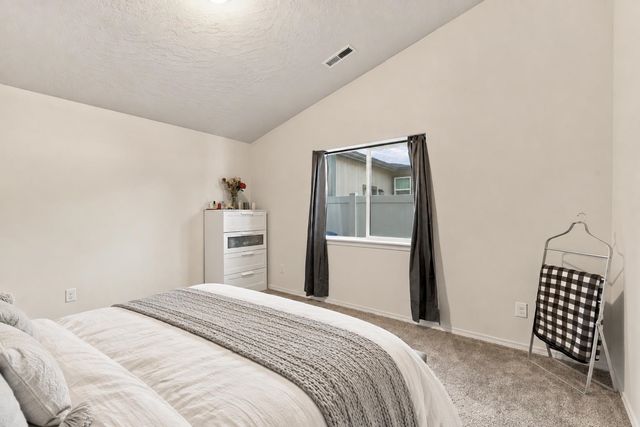 8531 W Pirates Ct, Spokane, WA 99224