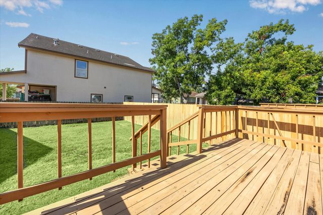 2302 Sumpter Street 2, Houston, TX 77026