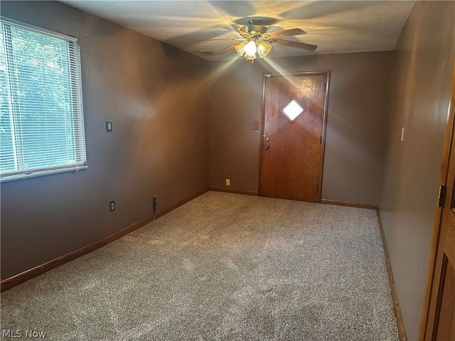 182 Wayne Avenue, Akron, OH 44301