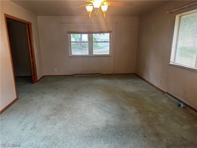 182 Wayne Avenue, Akron, OH 44301