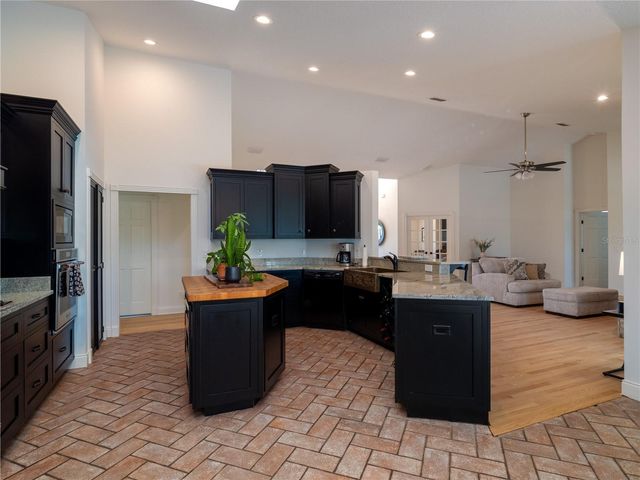 7335 NW HIGHWAY 225, Ocala, FL 34482