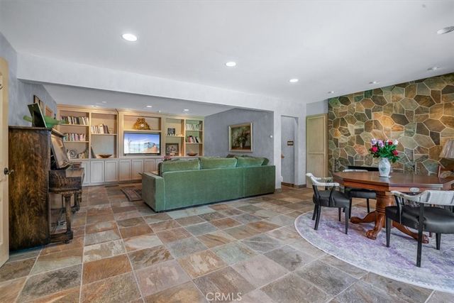 2355 Lake Marie Drive, Santa Maria, CA 93455