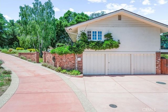 2355 Lake Marie Drive, Santa Maria, CA 93455