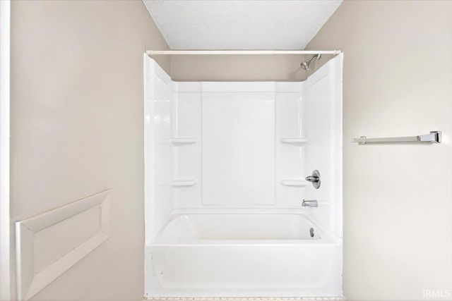 3017 Fairwood Drive, Lafayette, IN 47909