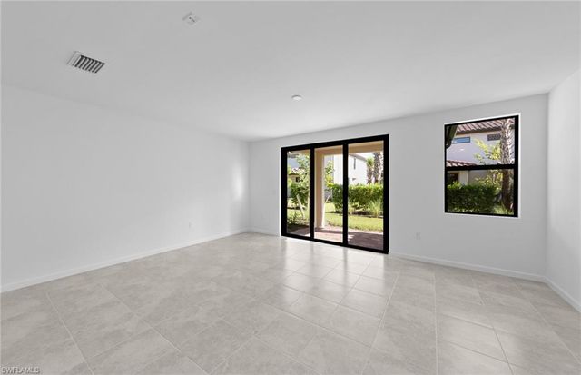 1552 Lake Jessup CIR, Cape Coral, FL 33909