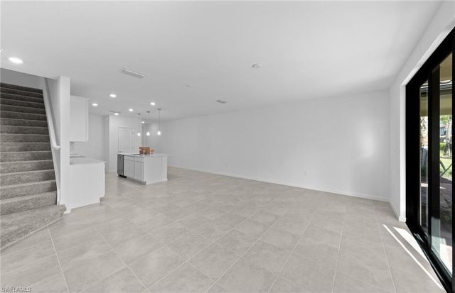 1552 Lake Jessup CIR, Cape Coral, FL 33909