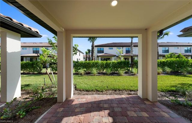 1552 Lake Jessup CIR, Cape Coral, FL 33909
