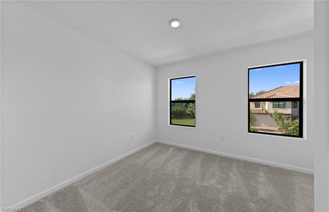 1552 Lake Jessup CIR, Cape Coral, FL 33909