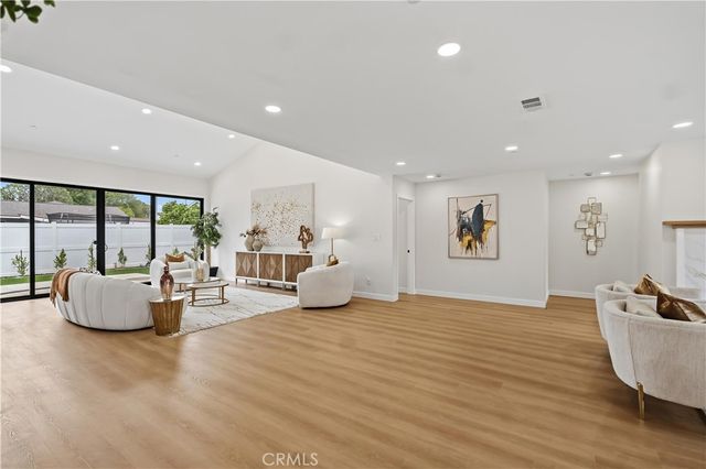 12621 Singing Wood Drive, Santa Ana, CA 92705