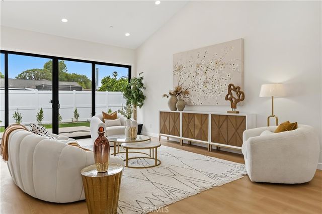 12621 Singing Wood Drive, Santa Ana, CA 92705