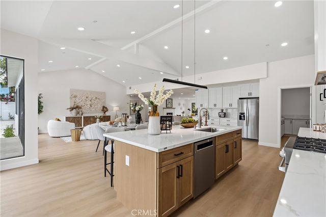 12621 Singing Wood Drive, Santa Ana, CA 92705