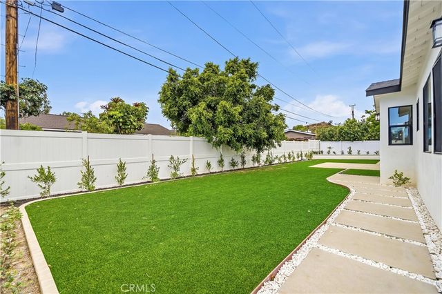 12621 Singing Wood Drive, Santa Ana, CA 92705