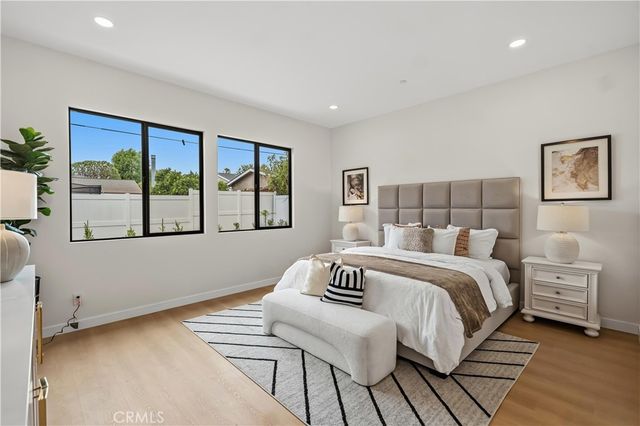 12621 Singing Wood Drive, Santa Ana, CA 92705