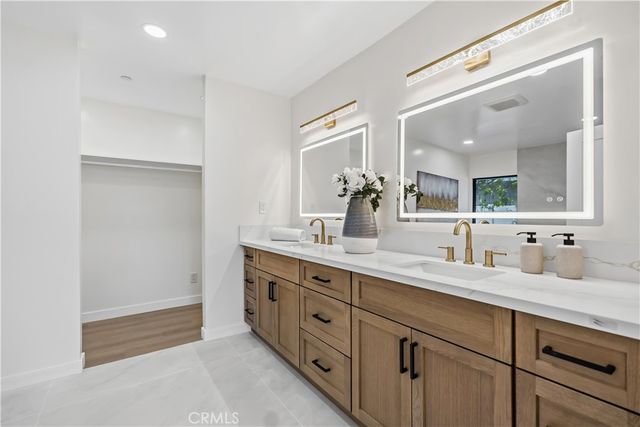 12621 Singing Wood Drive, Santa Ana, CA 92705