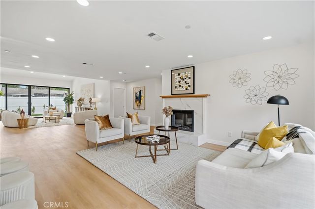 12621 Singing Wood Drive, Santa Ana, CA 92705