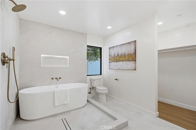 12621 Singing Wood Drive, Santa Ana, CA 92705