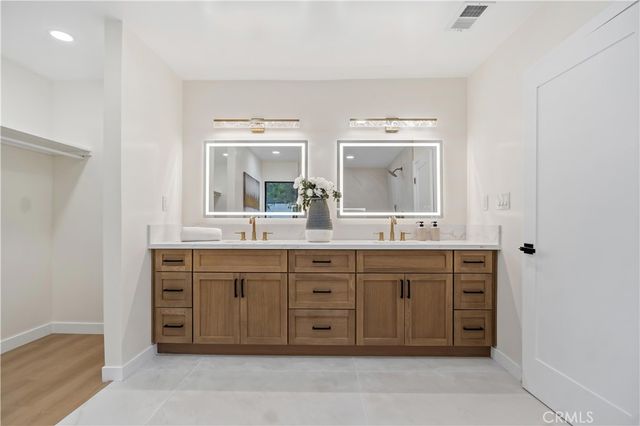 12621 Singing Wood Drive, Santa Ana, CA 92705