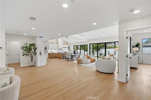 12621 Singing Wood Drive, Santa Ana, CA 92705