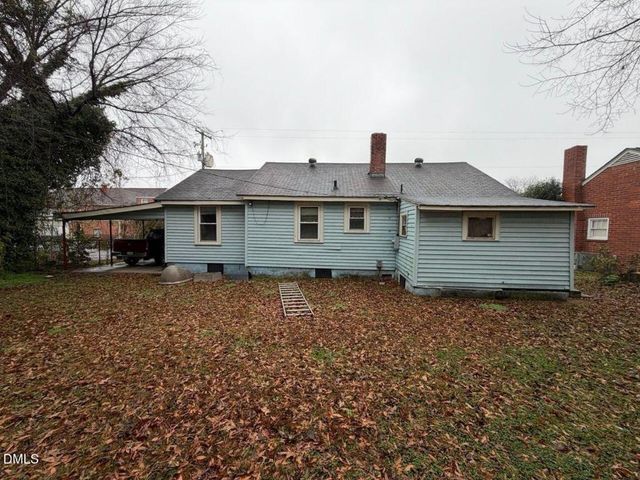 408 E Canary Street, Dunn, NC 28334