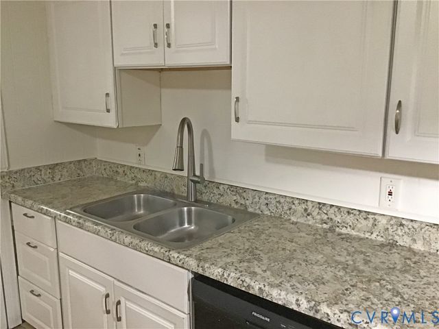 510 Jefferson Ave, Hopewell, VA 23860