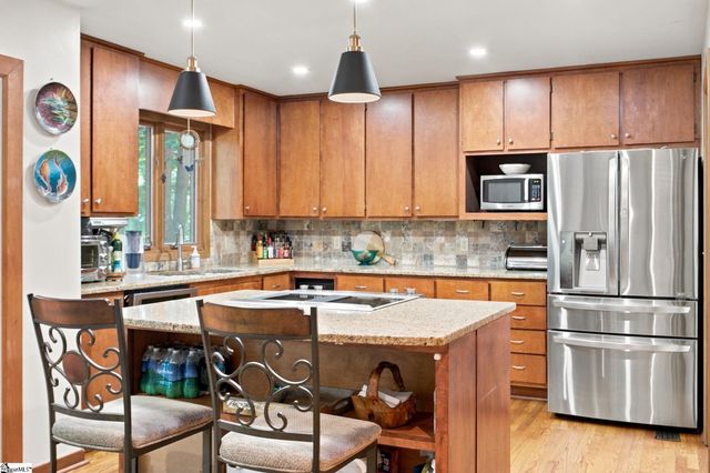 108 Whittlin Way, Taylors, SC 29687