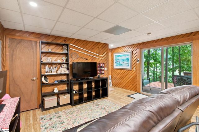 108 Whittlin Way, Taylors, SC 29687