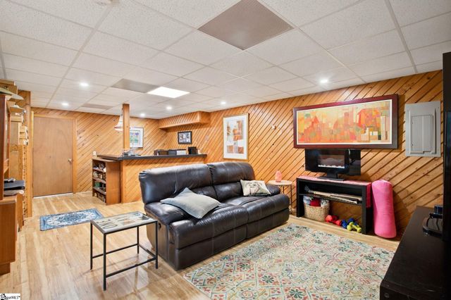108 Whittlin Way, Taylors, SC 29687