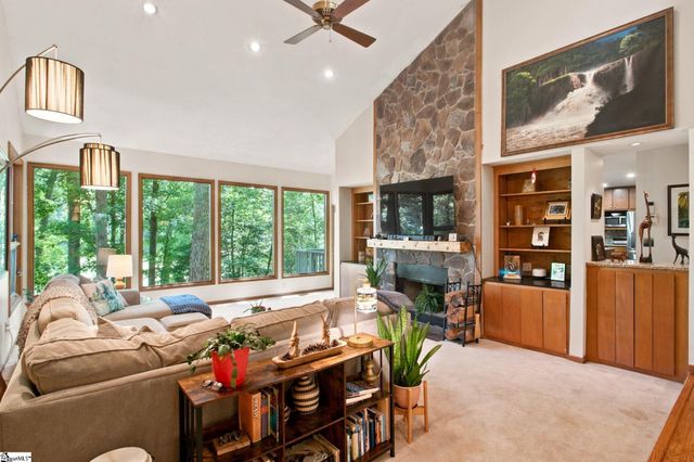 108 Whittlin Way, Taylors, SC 29687