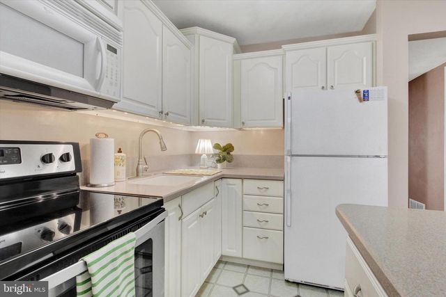 801 HILLS DR, Gettysburg, PA 17325