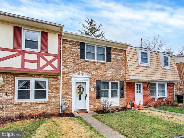 801 HILLS DR, Gettysburg, PA 17325