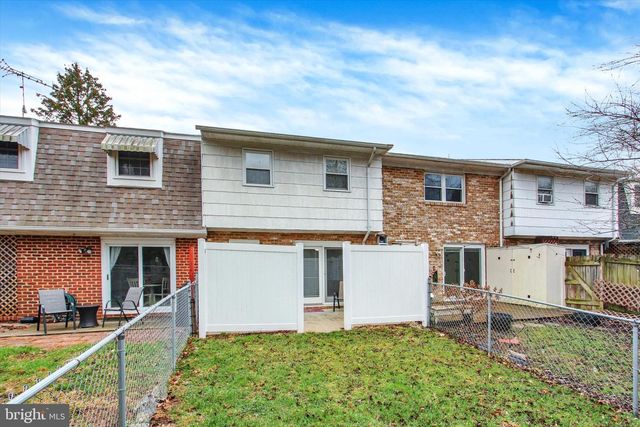 801 HILLS DR, Gettysburg, PA 17325