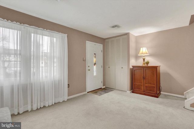 801 HILLS DR, Gettysburg, PA 17325