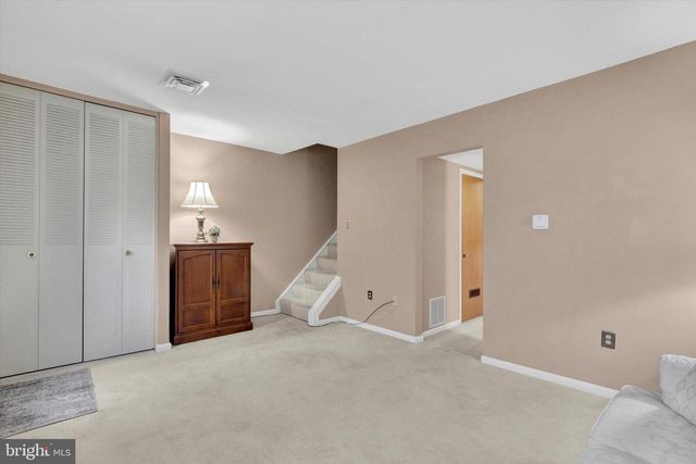 801 HILLS DR, Gettysburg, PA 17325