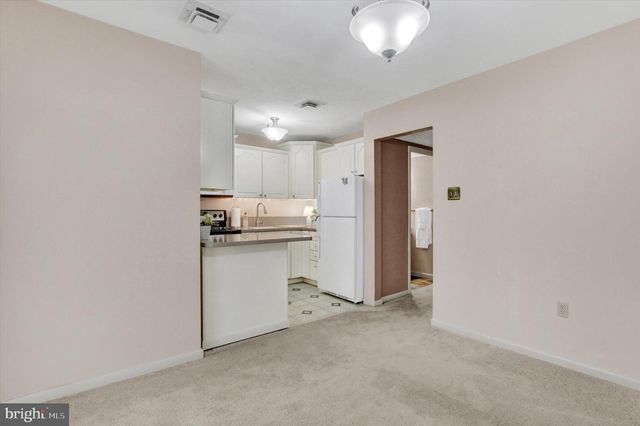 801 HILLS DR, Gettysburg, PA 17325