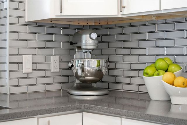 20140 W COUNTY LINE ROAD, Lutz, FL 33558