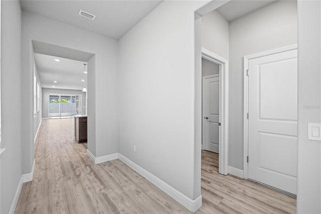 1556 N RIVER CIRCLE, Tarpon Springs, FL 34689