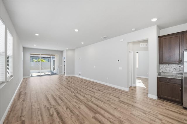 1556 N RIVER CIRCLE, Tarpon Springs, FL 34689