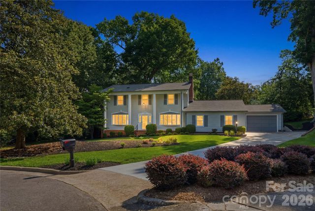 1968 12th Street Place NE, Hickory, NC 28601