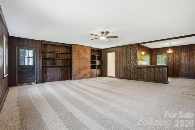 1968 12th Street Place NE, Hickory, NC 28601