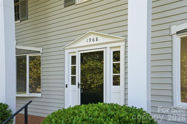 1968 12th Street Place NE, Hickory, NC 28601