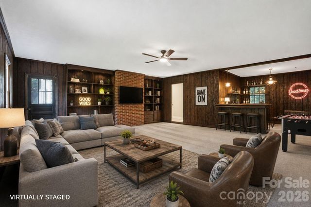 1968 12th Street Place NE, Hickory, NC 28601