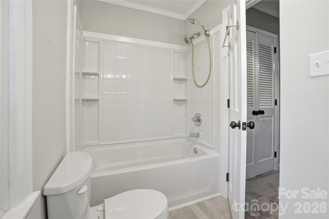1968 12th Street Place NE, Hickory, NC 28601