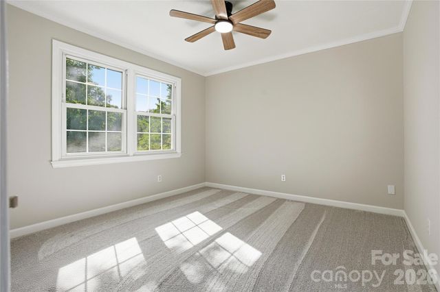 1968 12th Street Place NE, Hickory, NC 28601