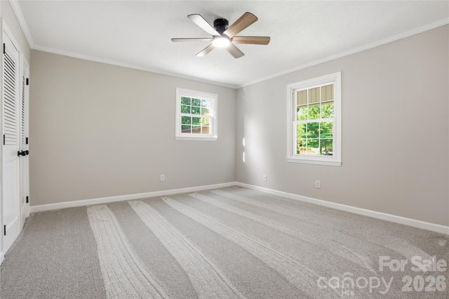 1968 12th Street Place NE, Hickory, NC 28601