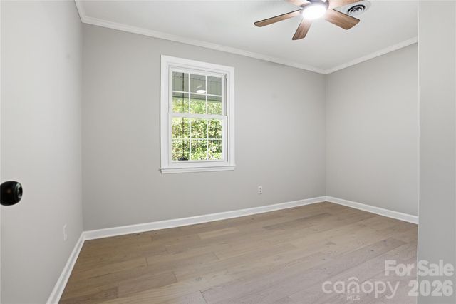 1968 12th Street Place NE, Hickory, NC 28601