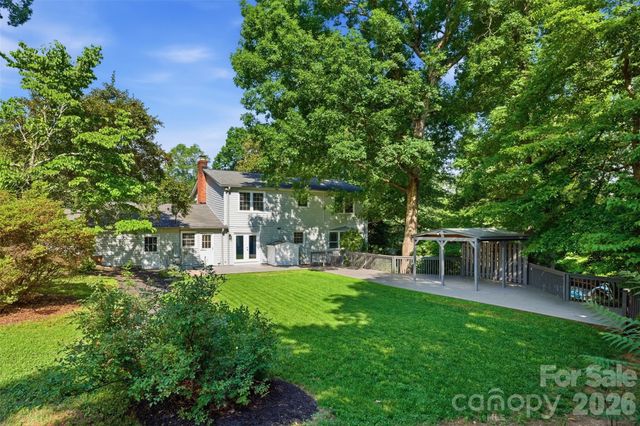 1968 12th Street Place NE, Hickory, NC 28601