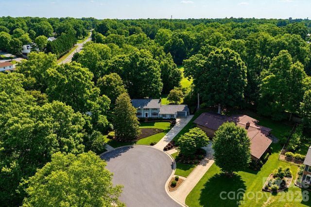 1968 12th Street Place NE, Hickory, NC 28601