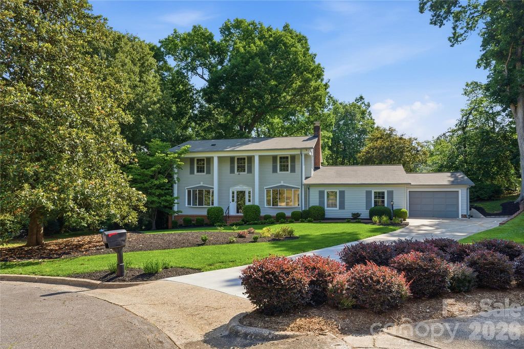 1968 12th Street Place NE, Hickory, NC 28601