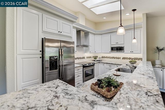 2705 Ptarmigan Dr 2, Walnut Creek, CA 94595