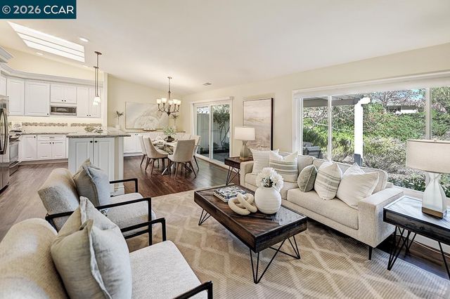 2705 Ptarmigan Dr 2, Walnut Creek, CA 94595